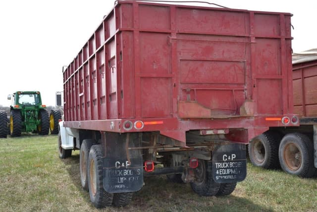 Image of Chevrolet C65 equipment image 4