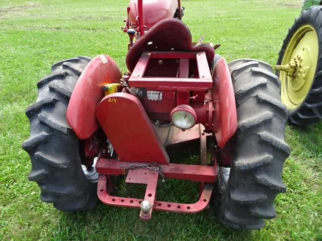 Image of Farmall Cub equipment image 4