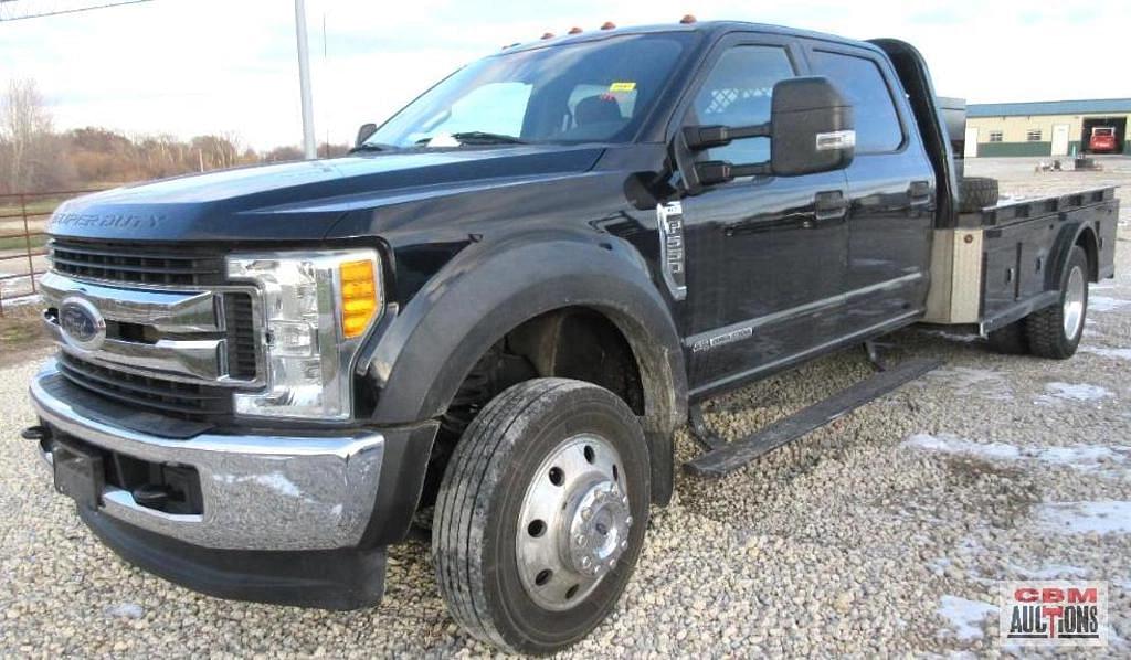 Image of Ford F-550 Primary image