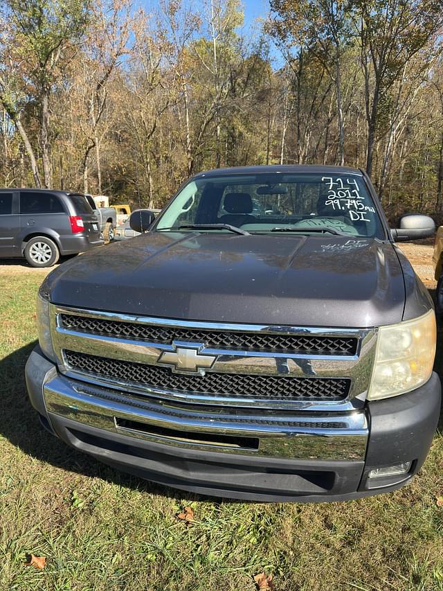 Image of Chevrolet Silverado equipment image 1