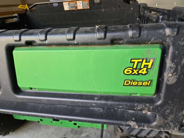 Image of John Deere Gator TH 6x4 equipment image 3