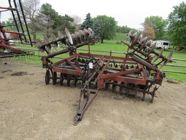 Image of International Harvester 475 equipment image 2