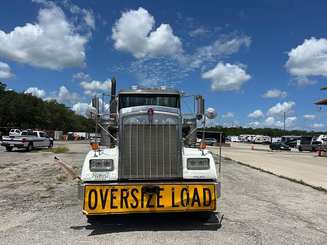 Image of Kenworth W900 equipment image 1