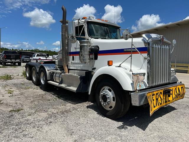 Image of Kenworth W900 equipment image 2