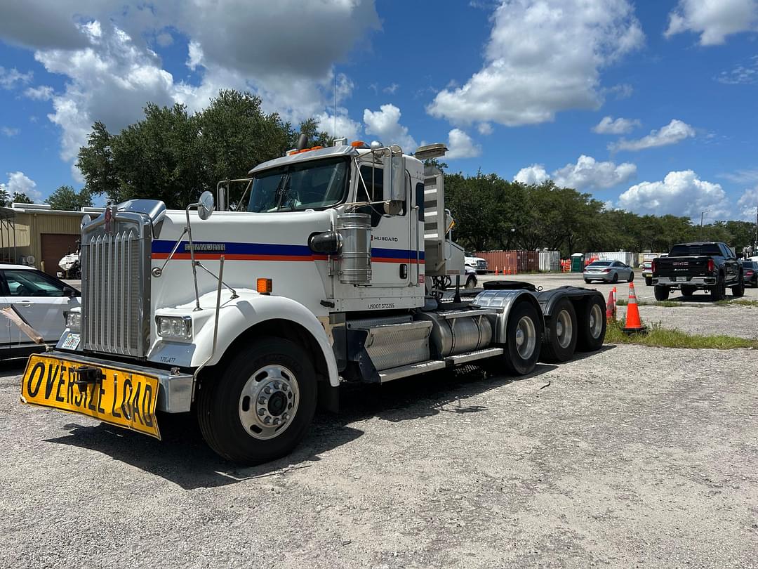 Image of Kenworth W900 Primary image