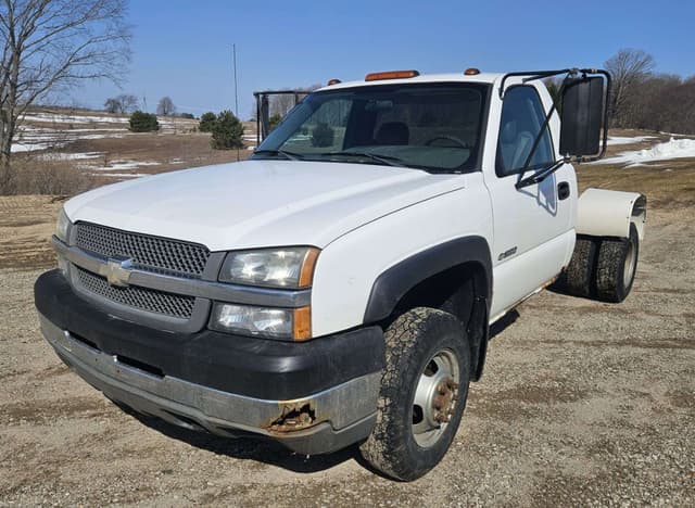 Image of Chevrolet 3500 equipment image 1