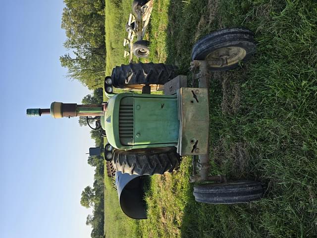 Image of John Deere 3020 equipment image 1