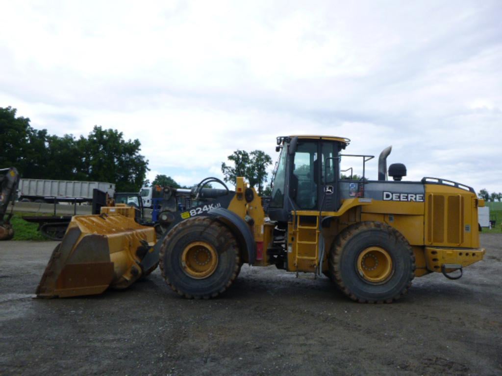 SOLD - 2008 John Deere 824K Lot No. 6470 Construction with 10,772 Hrs ...