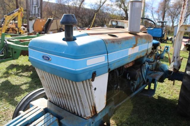 Image of Ford 5610 equipment image 4