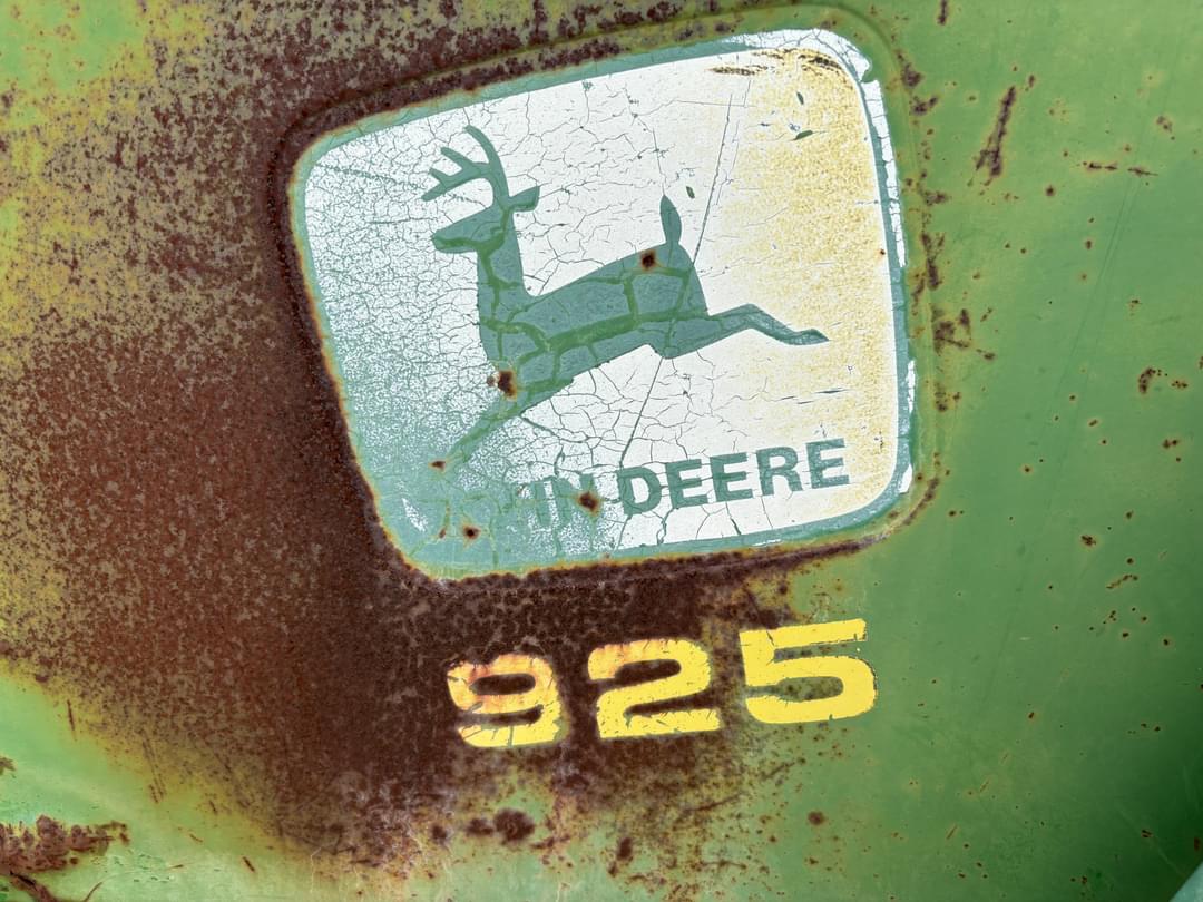Image of John Deere 925 Image 1