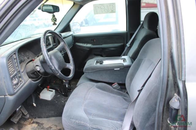 Image of Chevrolet 2500 equipment image 4