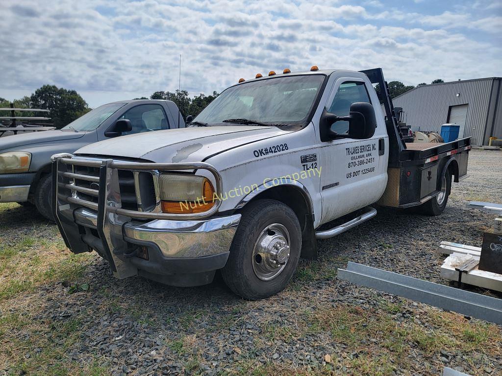 Image of Ford F-350 Primary image