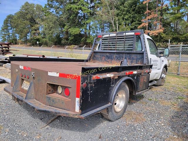 Image of Ford F-350 equipment image 4