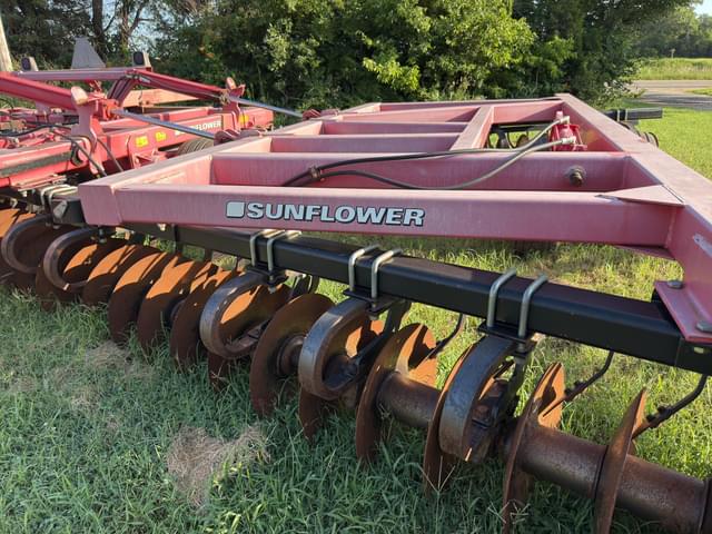 Image of Sunflower 1435 equipment image 2