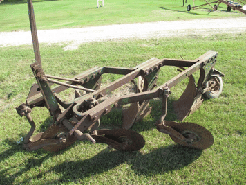 Main image John Deere 810