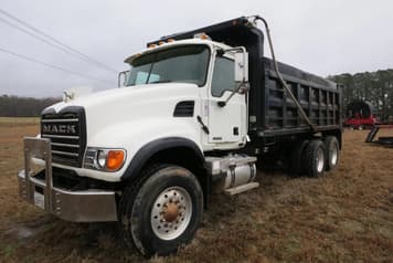 Main image Mack Granite