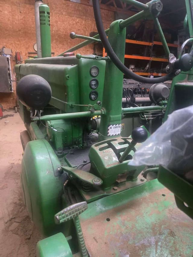 Image of John Deere A equipment image 3