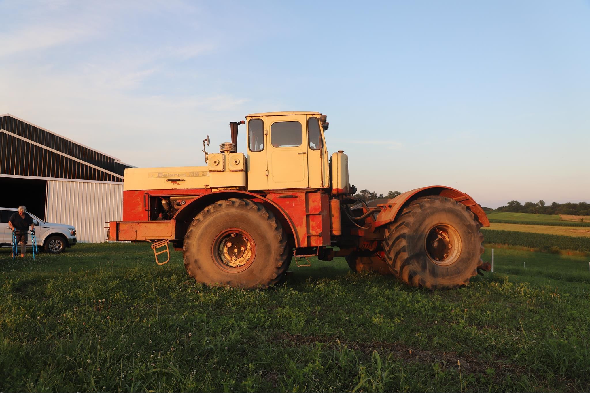 Belarus 7010 Equipment Image0