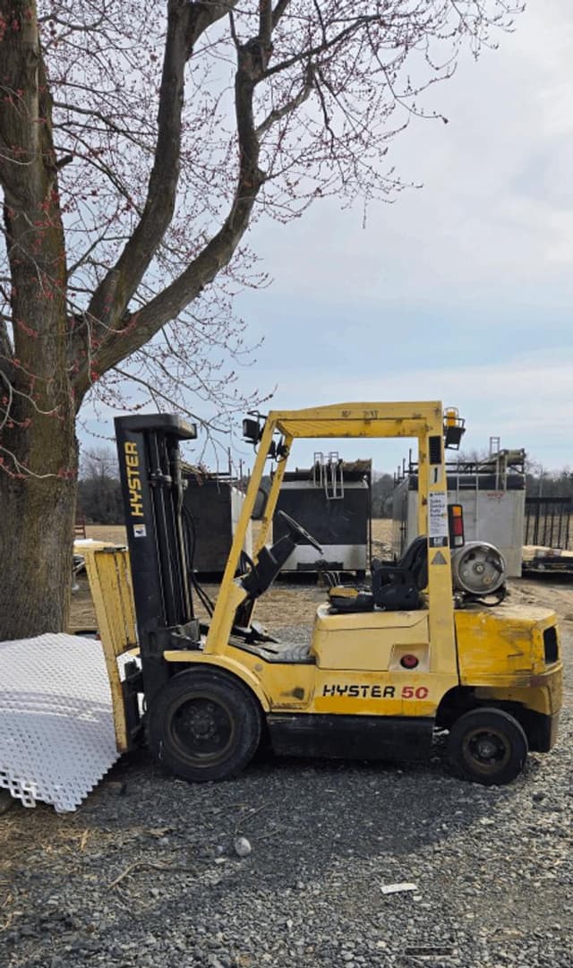 Image of Hyster H50XM equipment image 2