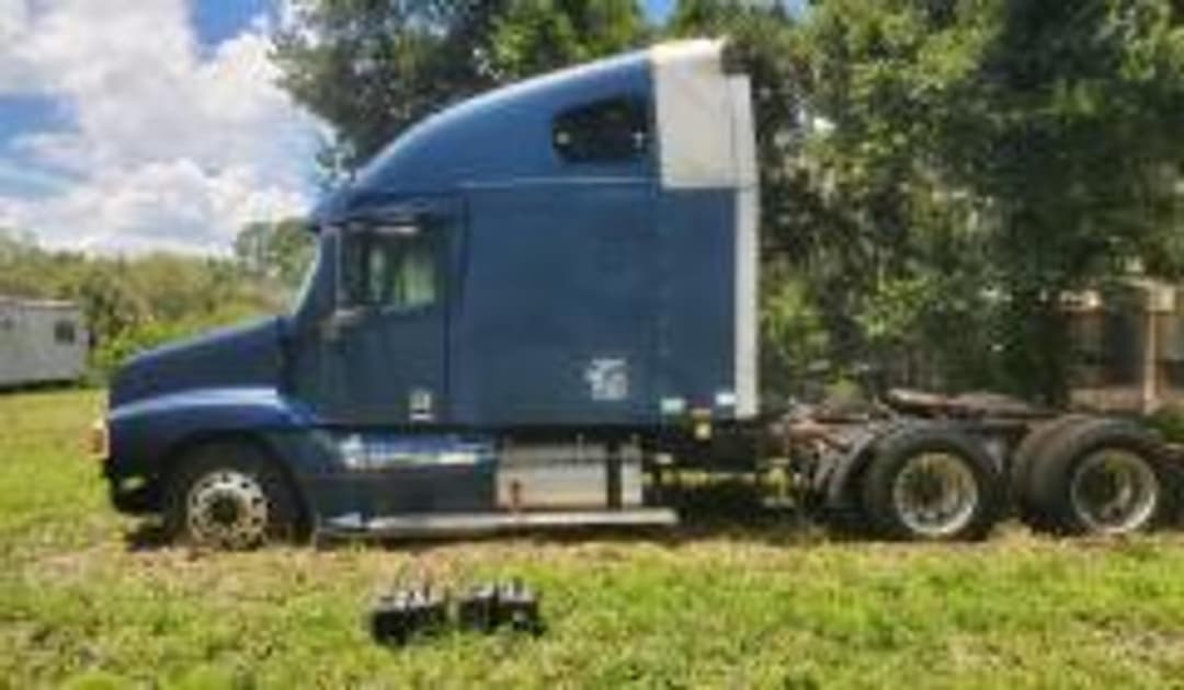 Image of Freightliner C120 Primary image
