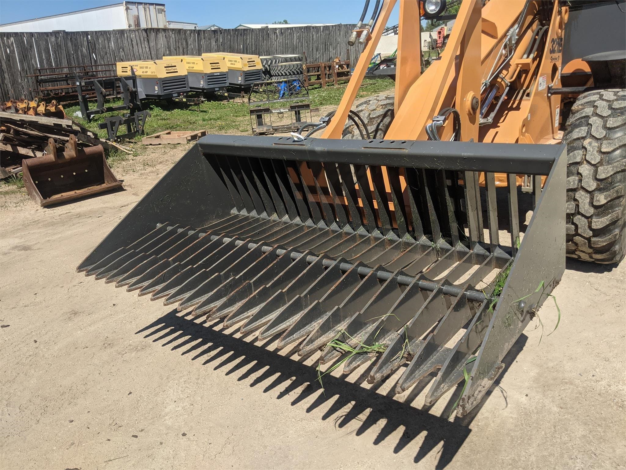 Berlon SKL-72 Equipment Image0