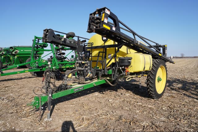 Image of Bestway Field Pro IV 1000 equipment image 1