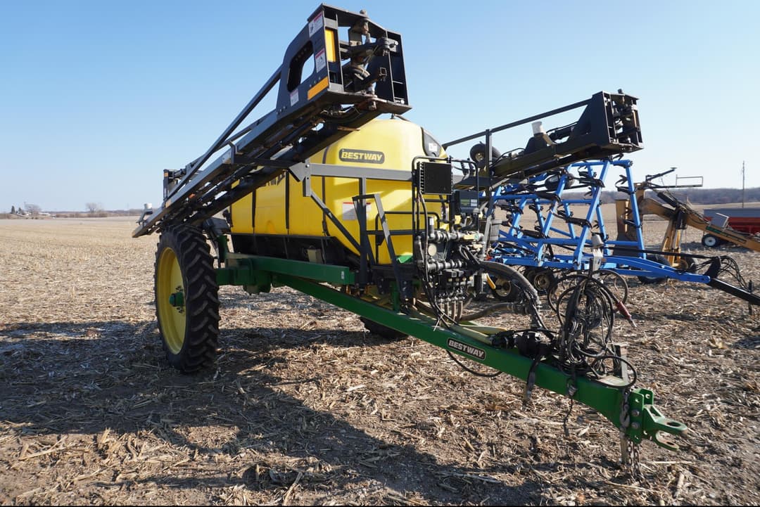 Image of Bestway Field Pro IV 1000 Primary image