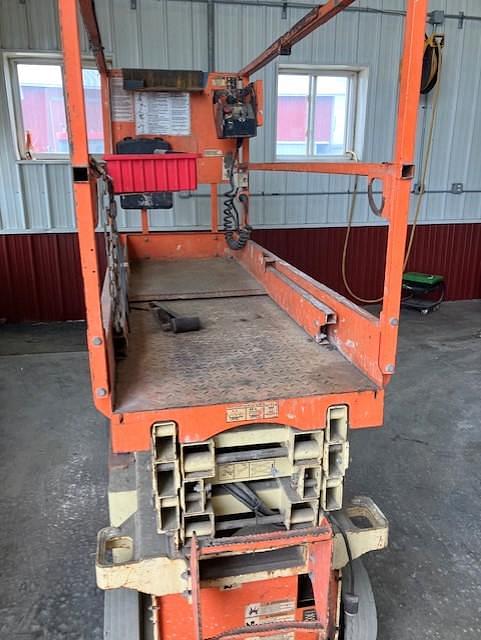 Image of JLG 1932RS equipment image 2