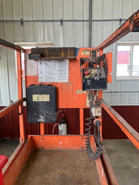 Image of JLG 1932RS equipment image 4