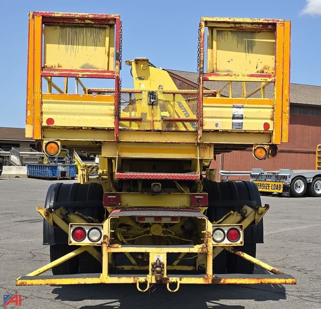 Image of International DuraStar 4400 equipment image 2