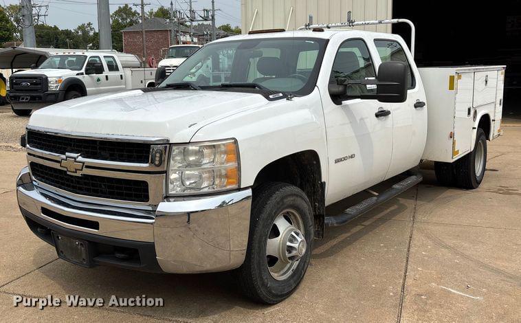 Image of Chevrolet 3500HD Primary image