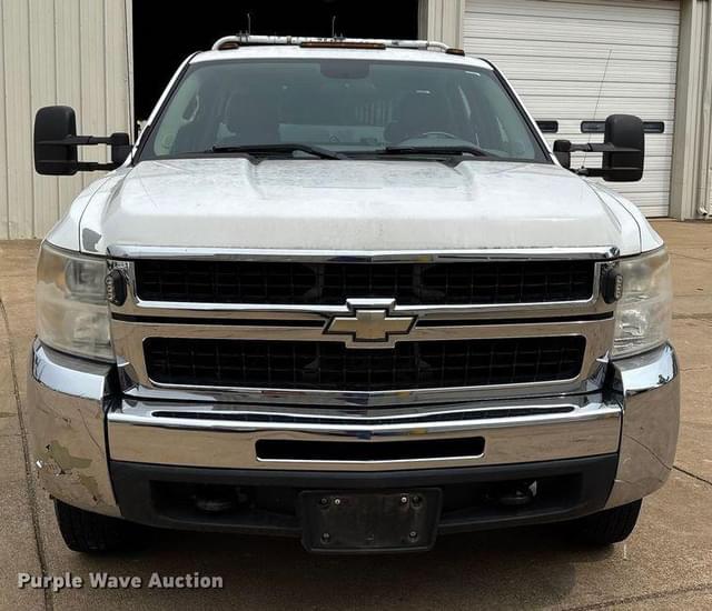 Image of Chevrolet 3500HD equipment image 1