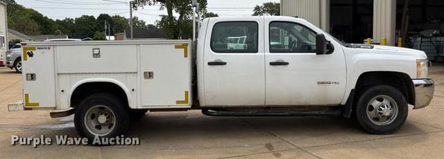 Image of Chevrolet 3500HD equipment image 3