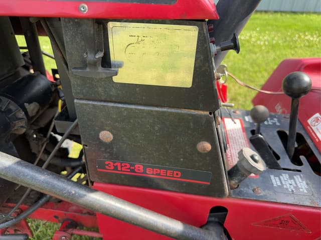 Image of Toro Wheel Horse equipment image 3
