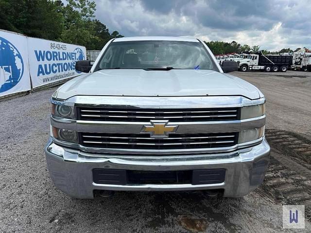 Image of Chevrolet 2500HD equipment image 2