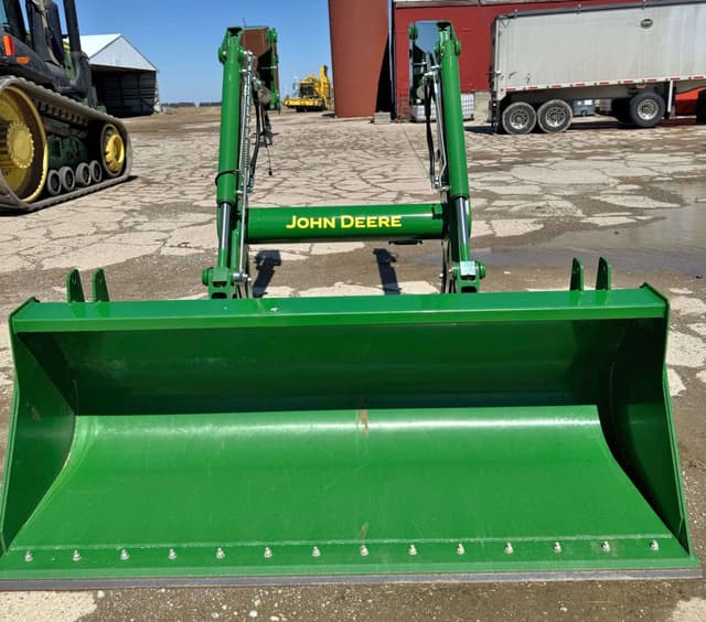 Image of John Deere 540M equipment image 4