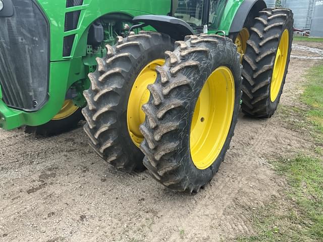 Image of John Deere 8430 equipment image 1