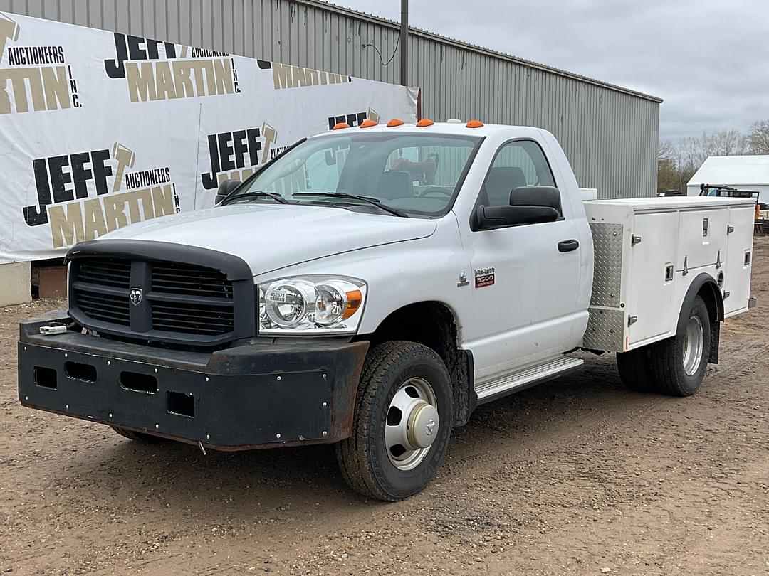 Image of Dodge Ram 3500HD Primary image