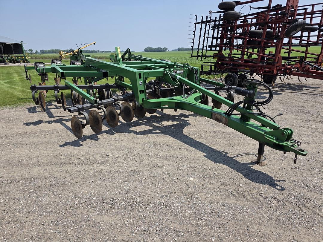 Image of John Deere 2700 Primary image