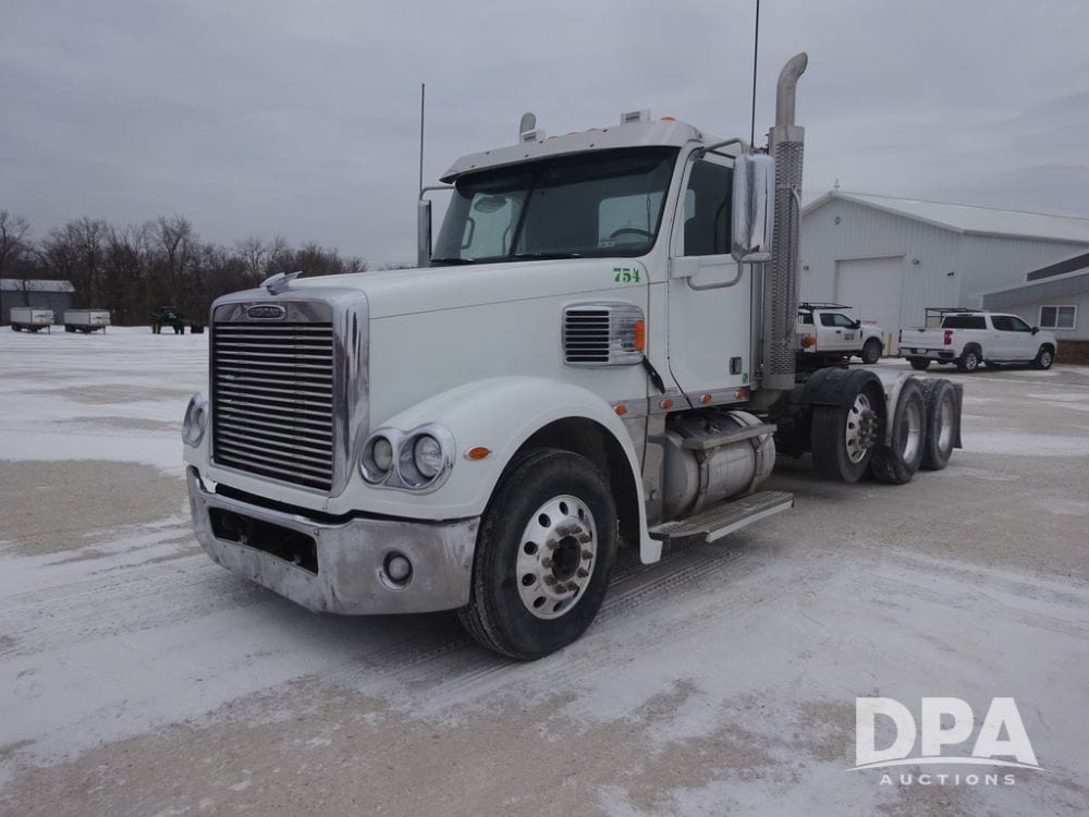 2017 Freightliner Coronado Equipment Image0