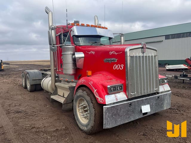 Image of Kenworth W900 equipment image 2