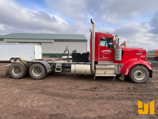 Image of Kenworth W900 equipment image 3