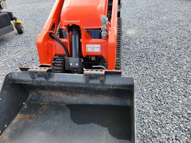 Image of Kubota SCL1000 equipment image 2