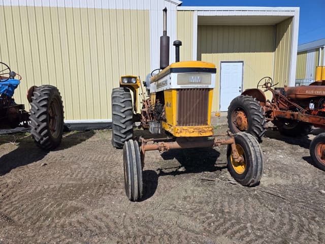 Image of Minneapolis-Moline M670 equipment image 3