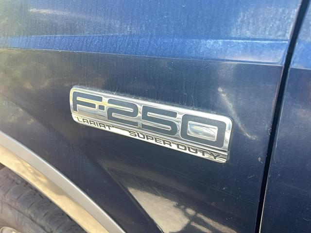 Image of Ford F-250 equipment image 2