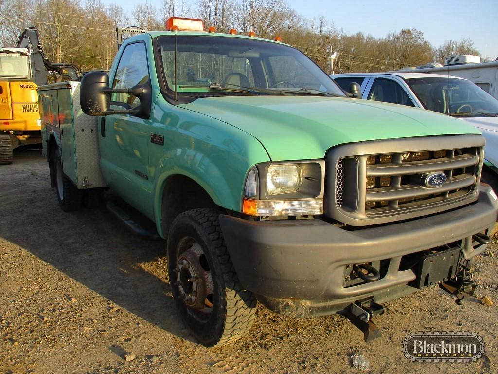 Image of Ford F-550 Primary image