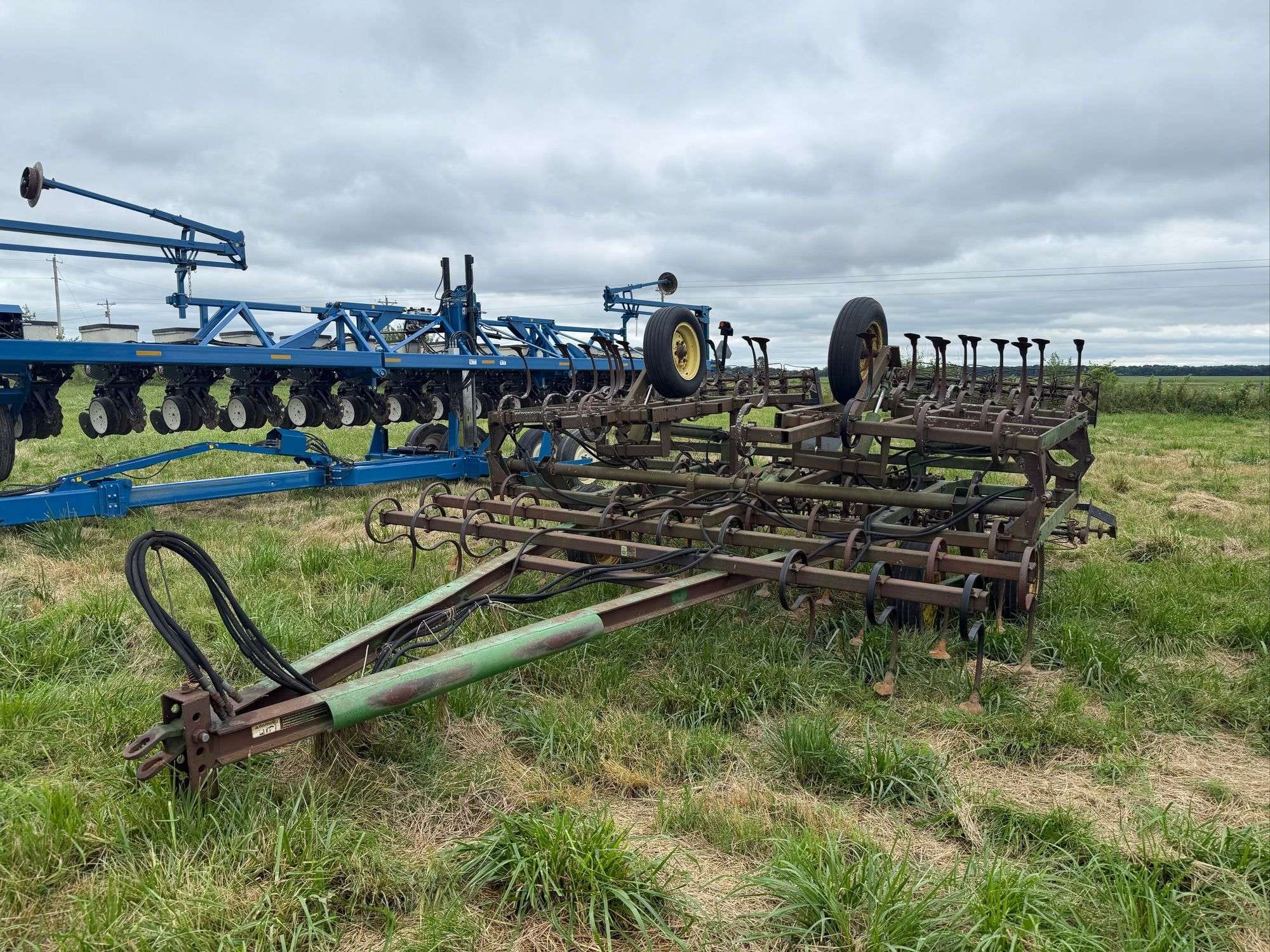 John Deere 940 Equipment Image0