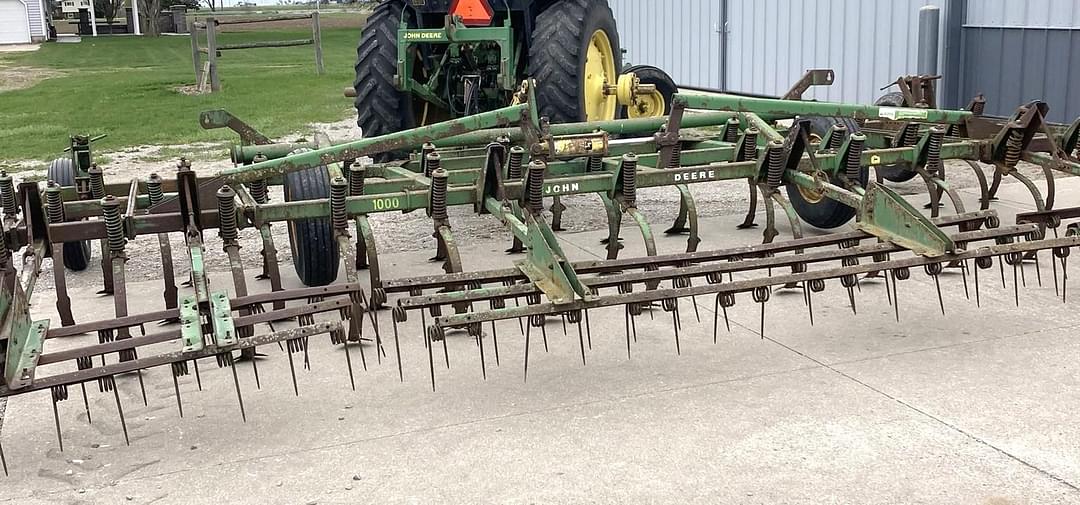 Image of John Deere 1000 Image 1