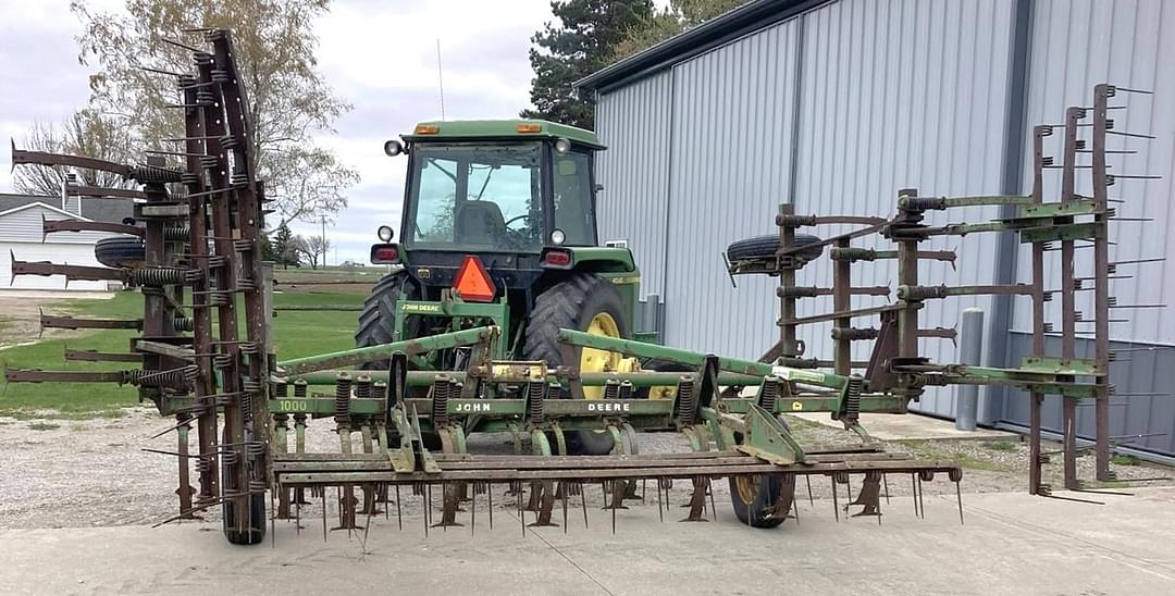 Image of John Deere 1000 Image 0