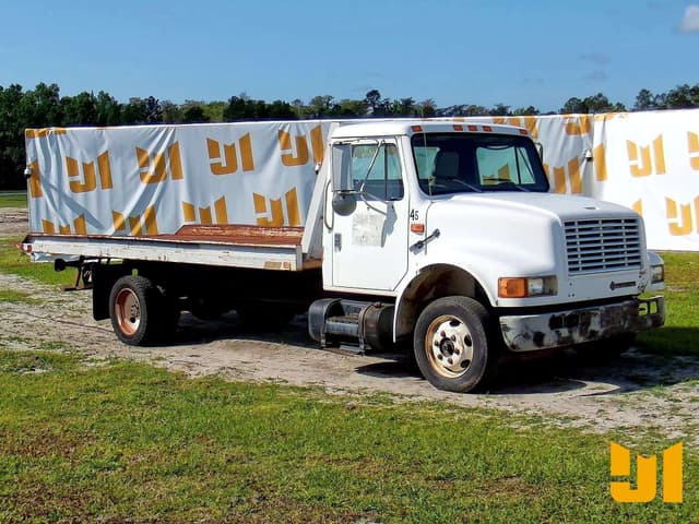 Image of International 4700 equipment image 3
